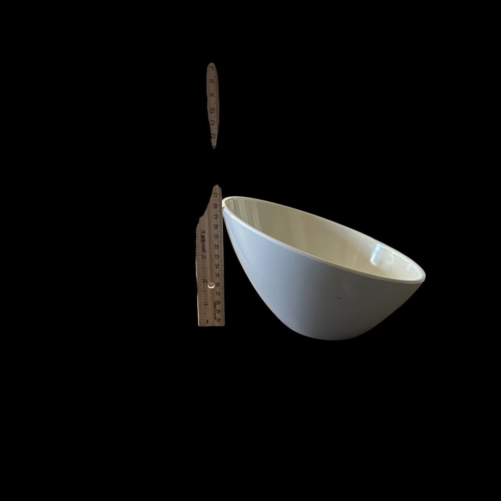 Carlisle Balsam 55544 White Melamine Angled Display Bowl 26 oz 8" - Picture 2 of 5
